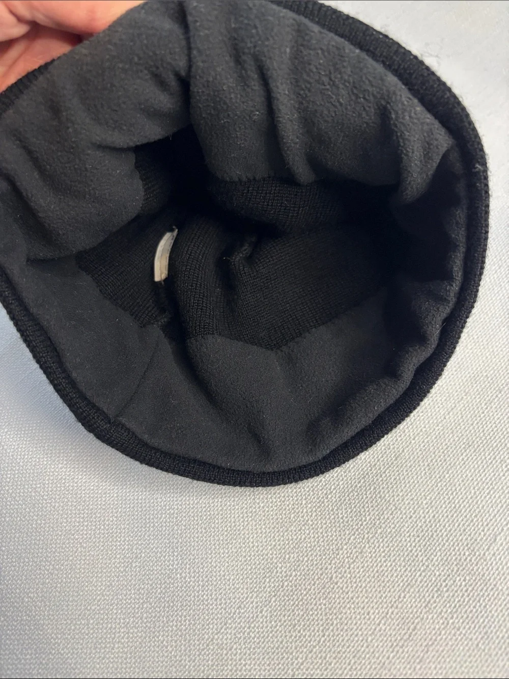 The North Face Black Beanie with Gray Stripe and Logo -282sku